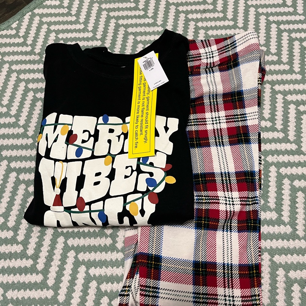 Old Navy Kids Pajama Set - Black and Red Plaid